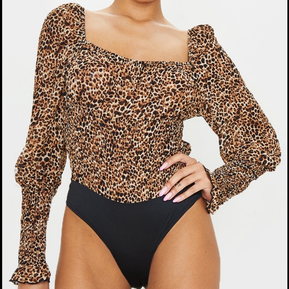PrettyLittleThing Leopard Print Smocked Bodysuit Puffed Long Sleeves Top Size 6